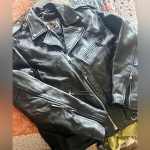 River Road Genuine Leather Motorcycle Jacket – Size 42 – Classic Biker Style